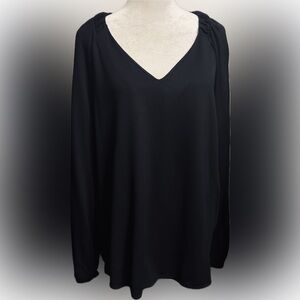EUC Cabi SZM black long sleeve V-neck tunic top w/elasticized wrist/bust 44”-50”